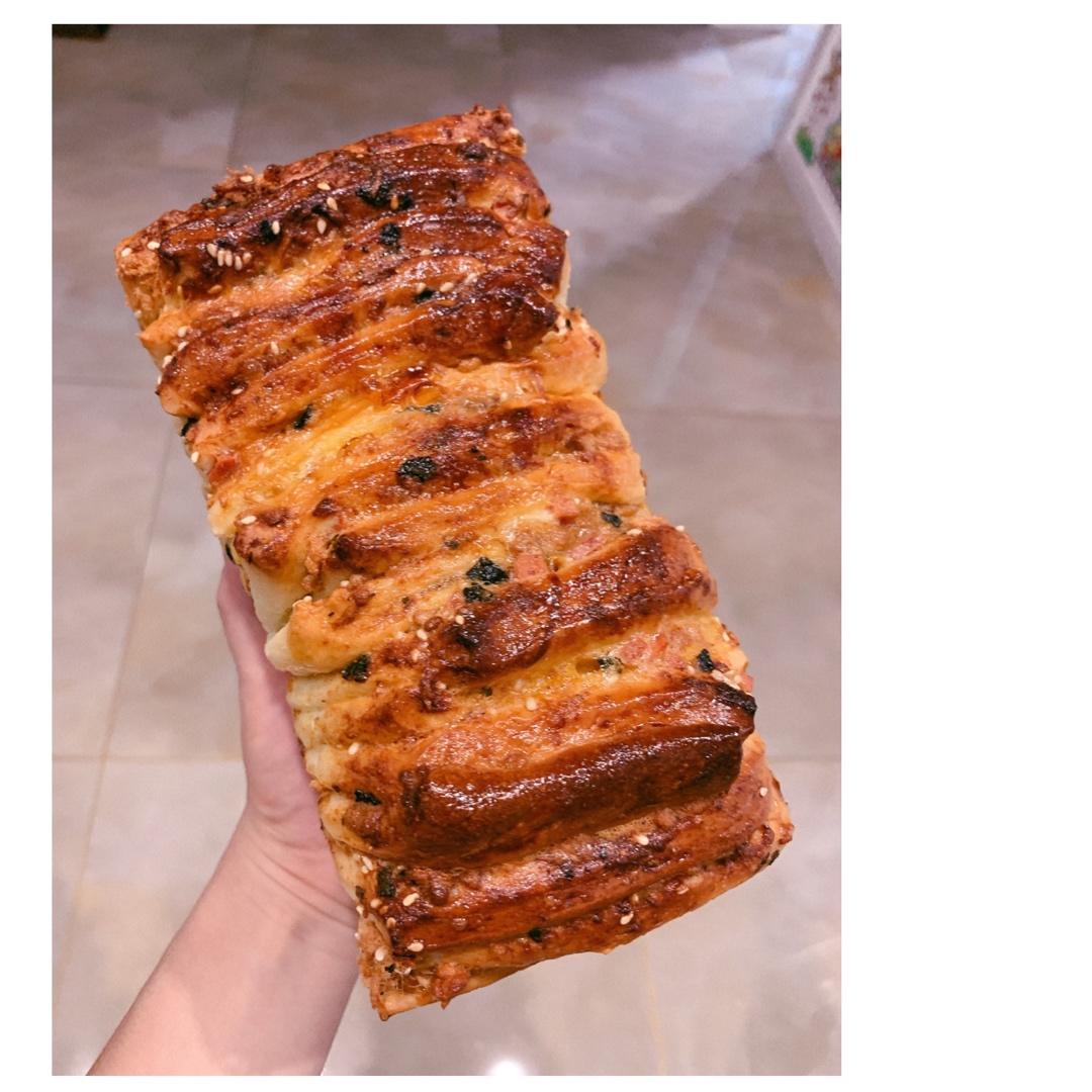 手撕肉松面包