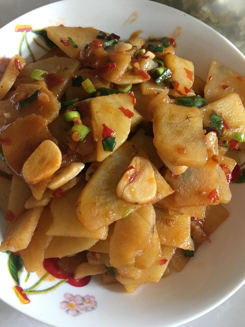最简单快手菜红烧土豆片