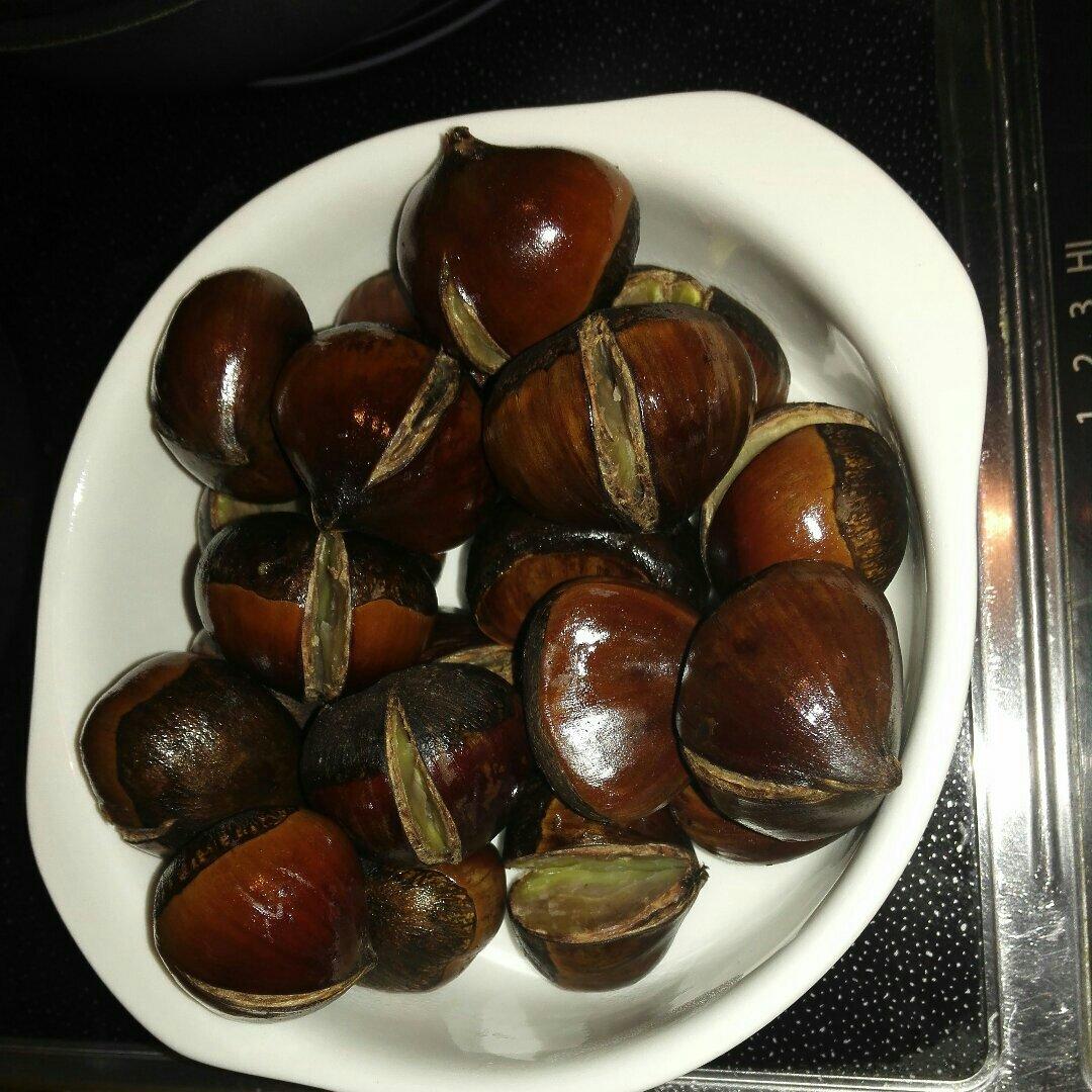 慵懒美丽的栗子