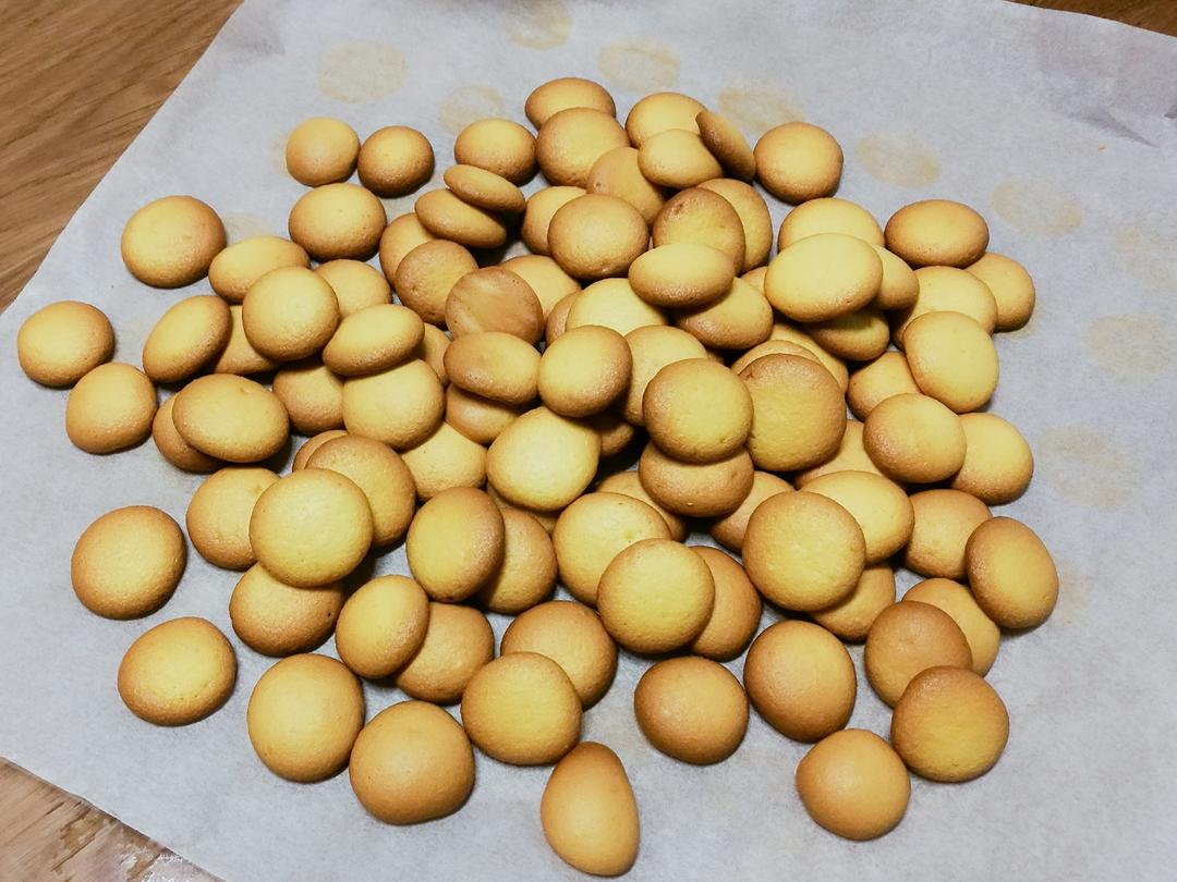 酥脆蛋香小饼干