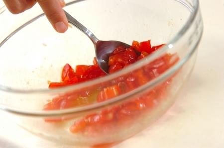 意式前菜 番茄Crostini トマトのクロスティーニ的做法 步骤2
