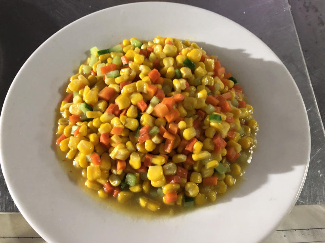 爱学厨的小王子做的松仁玉米