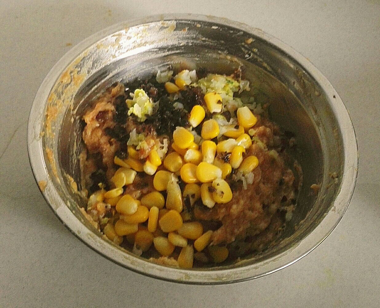 玉米鲜肉饺子的做法 步骤3