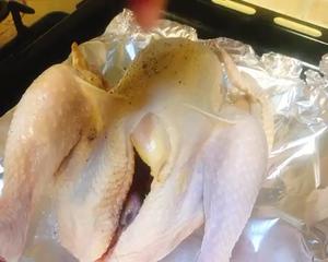 不用提前腌制超级简单的脆皮烤鸡的做法 步骤3