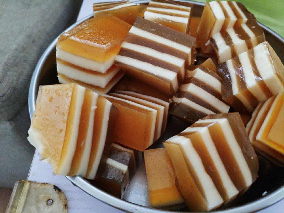 洁做的q弹椰汁千层糕(马蹄糕)