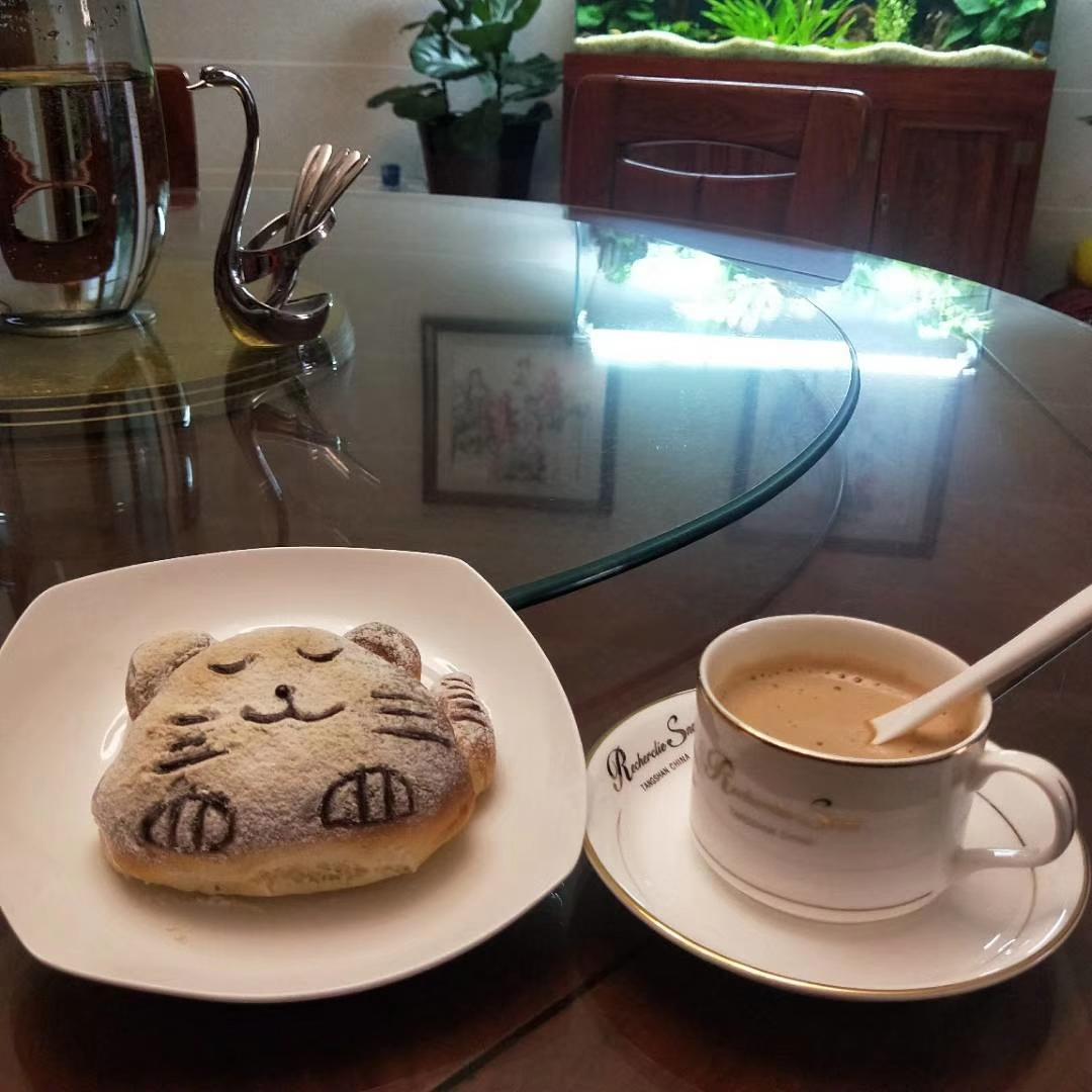 可爱猫--全麦蜂蜜小面包
