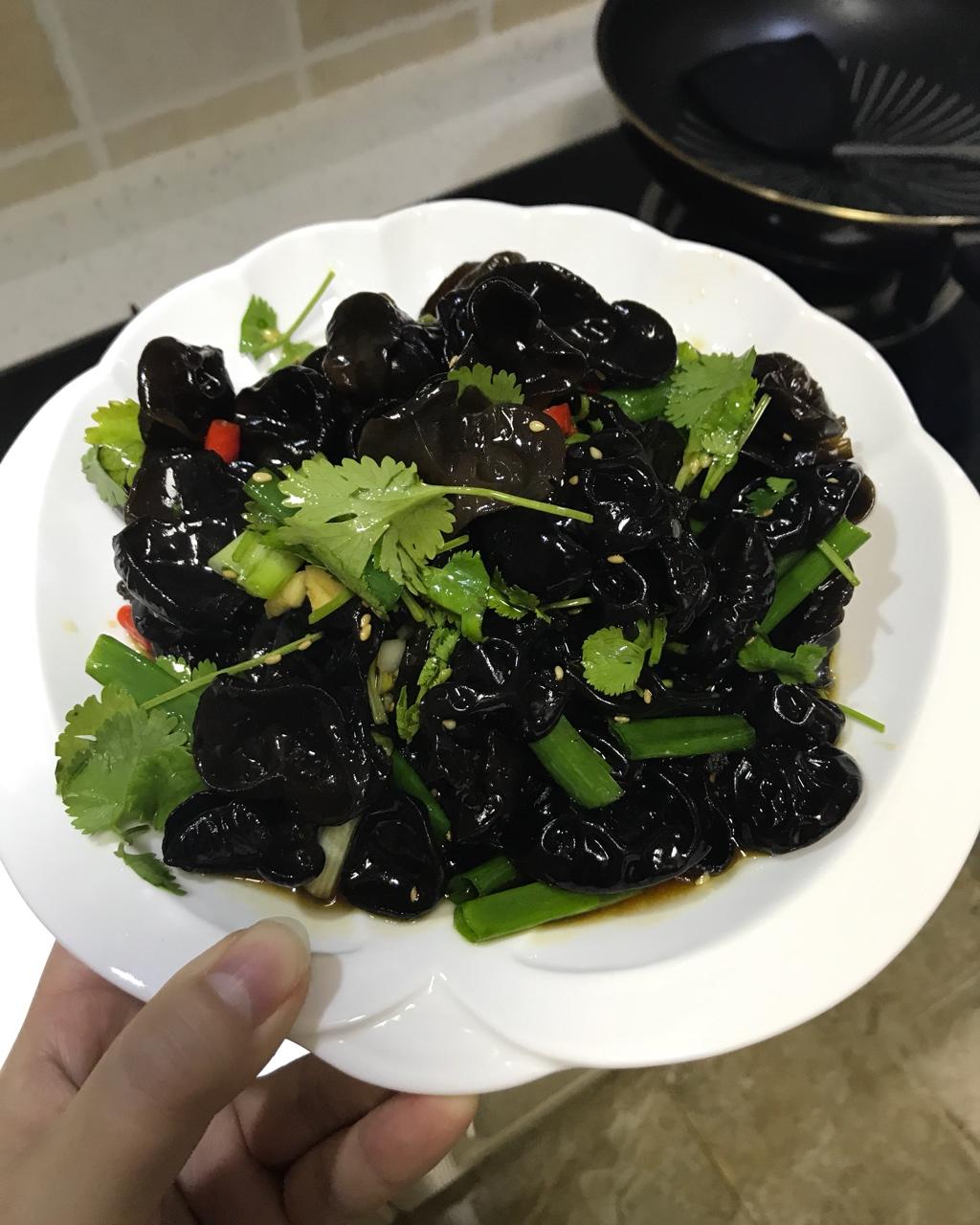 凉拌爽脆木耳