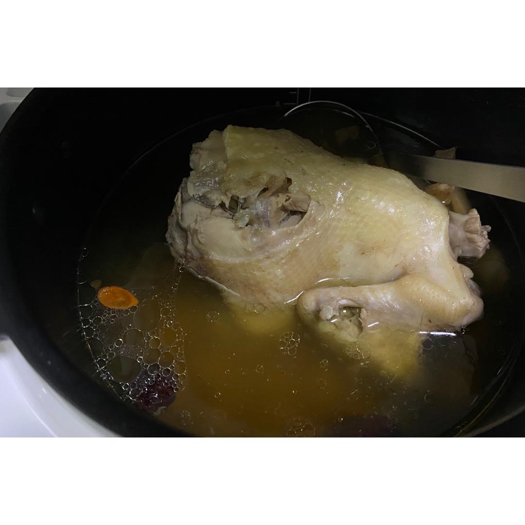 面包加勺糖做的栗子鸡汤(整只鸡)