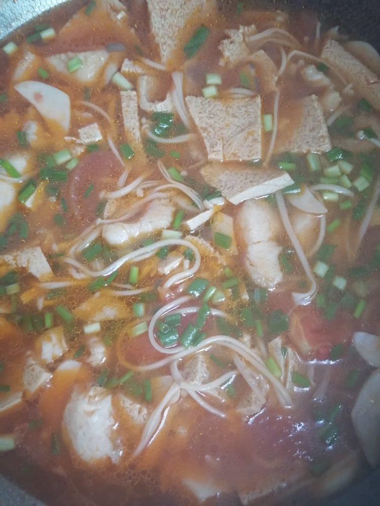 番茄🍅龙利鱼🐠豆腐煲，一锅就够一家人