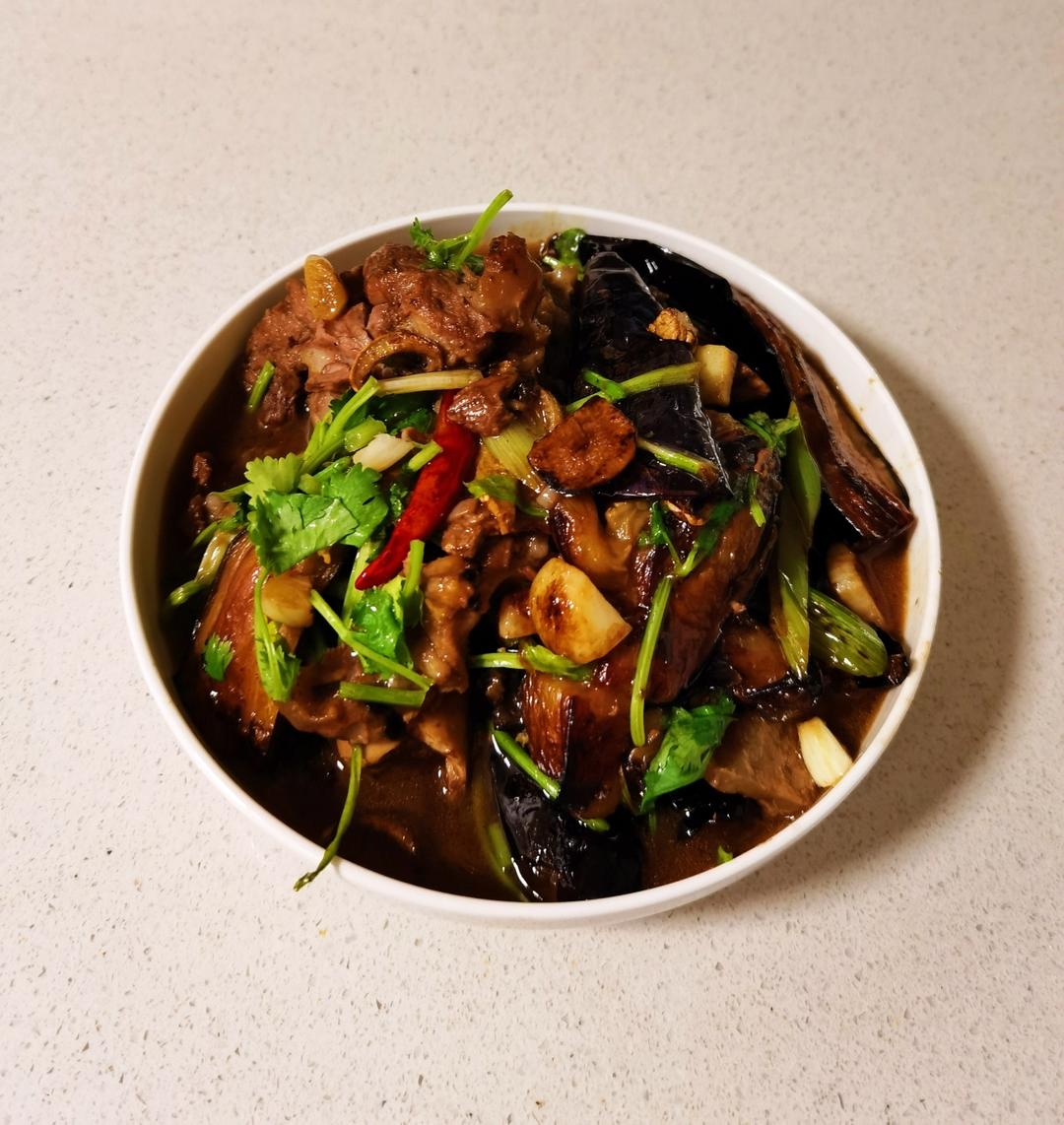 一道没有颜值，但是还挺好吃的炖茄子