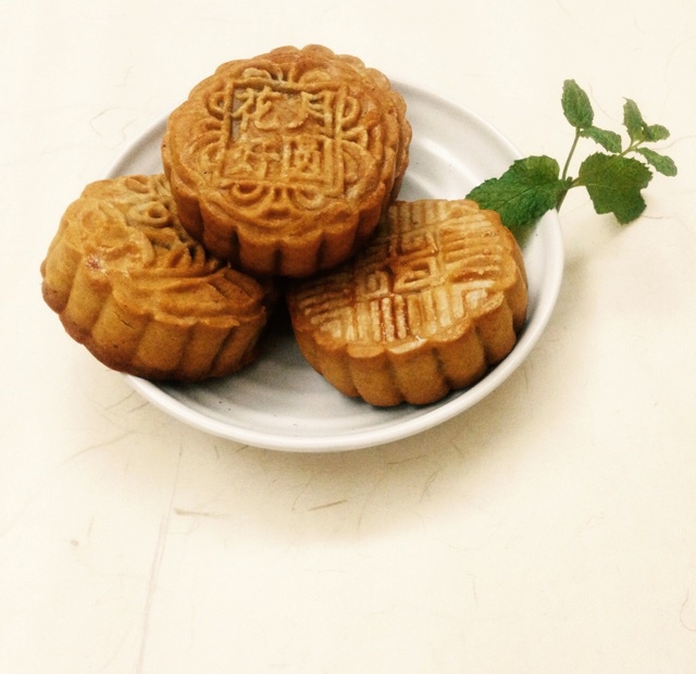 广式月饼——蛋黄莲蓉月饼