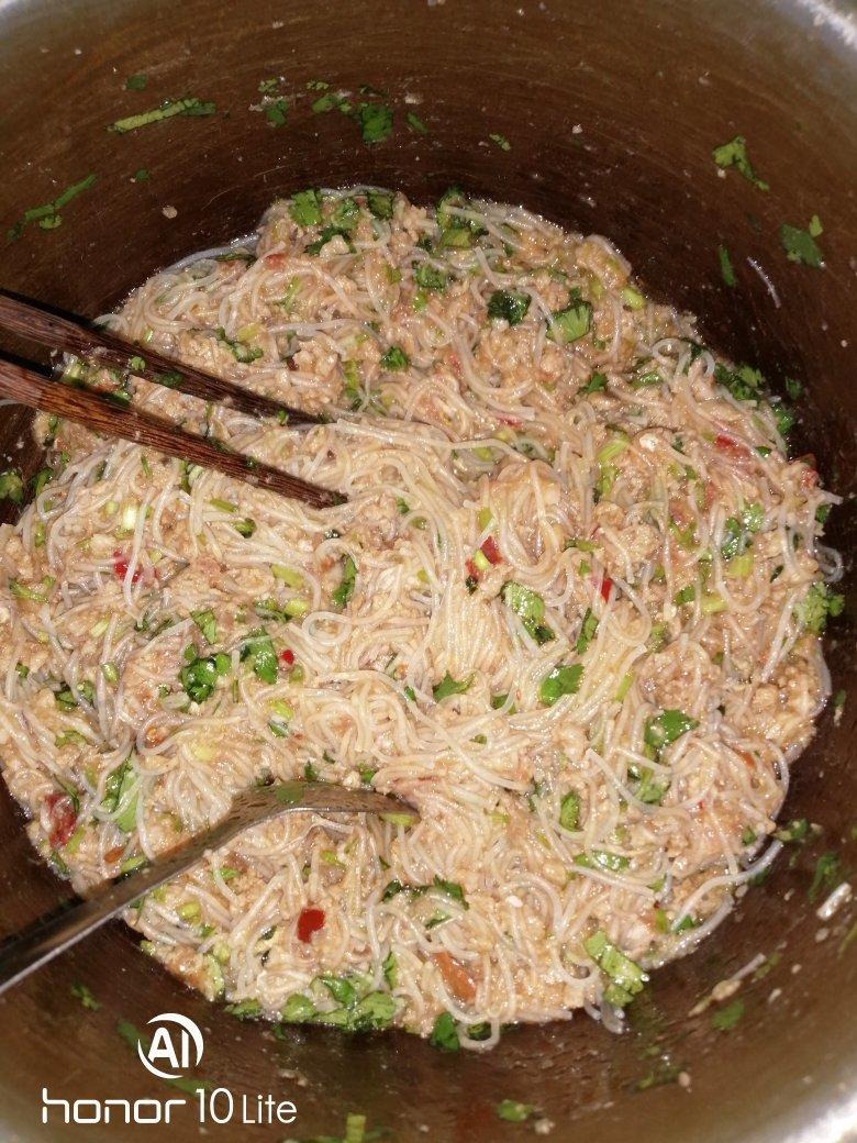 肉末粉丝包