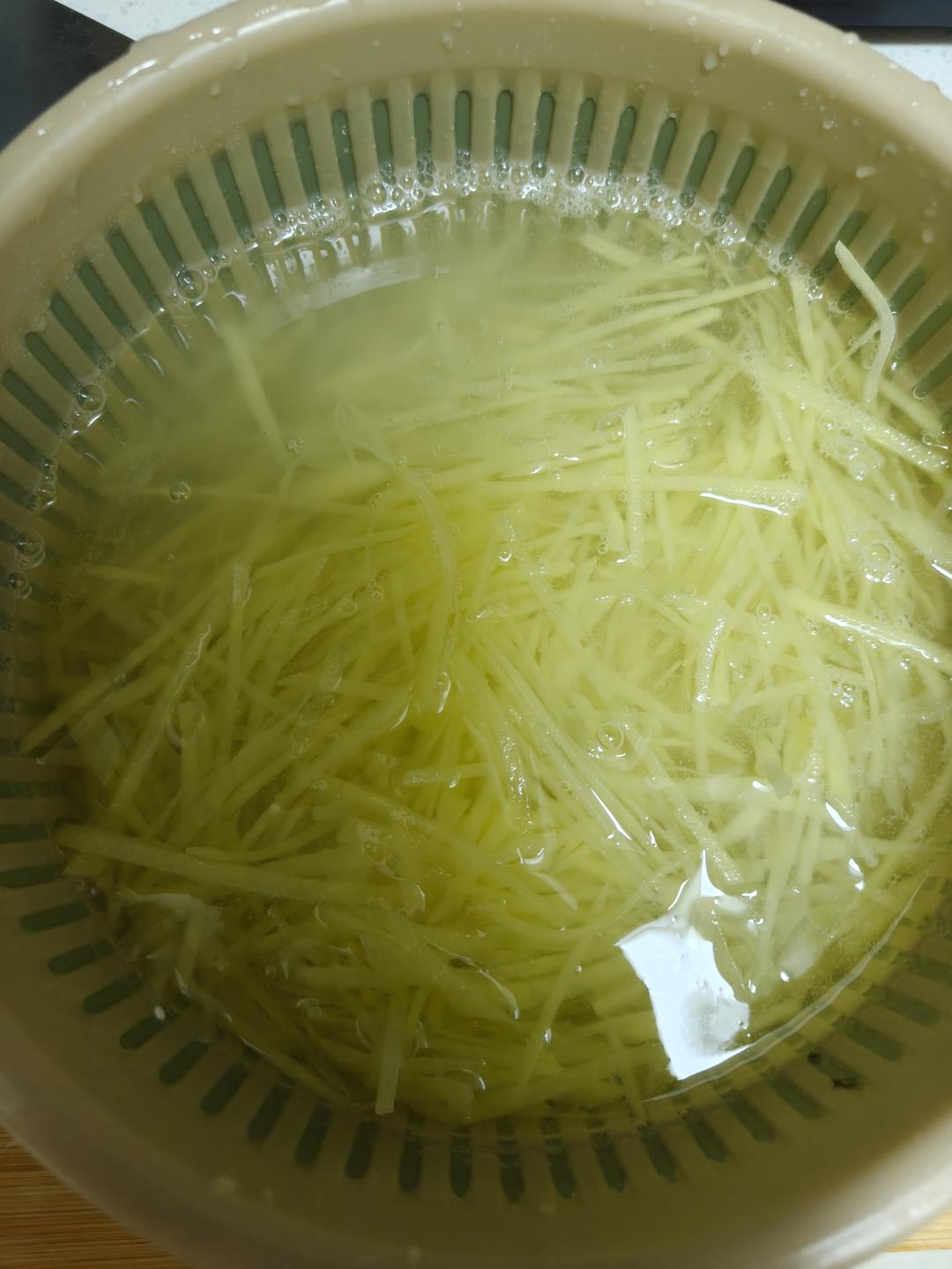 容易上手又美味无比的东北老虎菜——土豆🥔的妙法