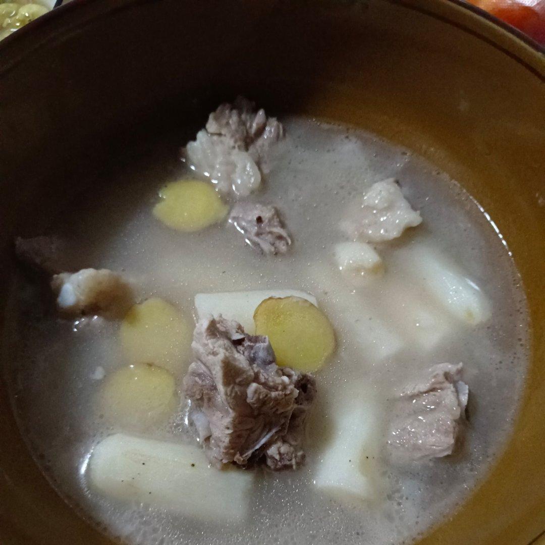 全家都爱喝的淮山排骨汤