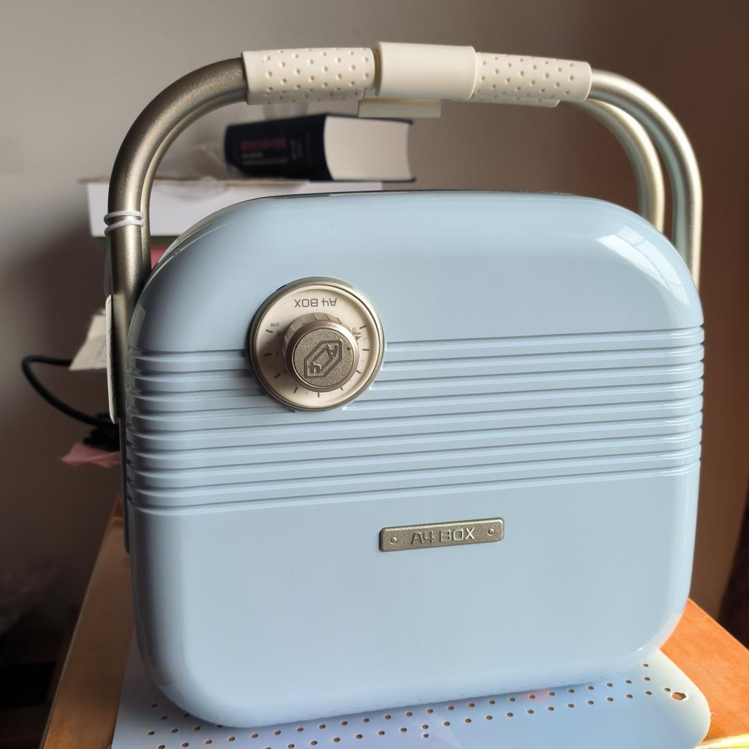 630 蓝色三明治机复古手提包造型