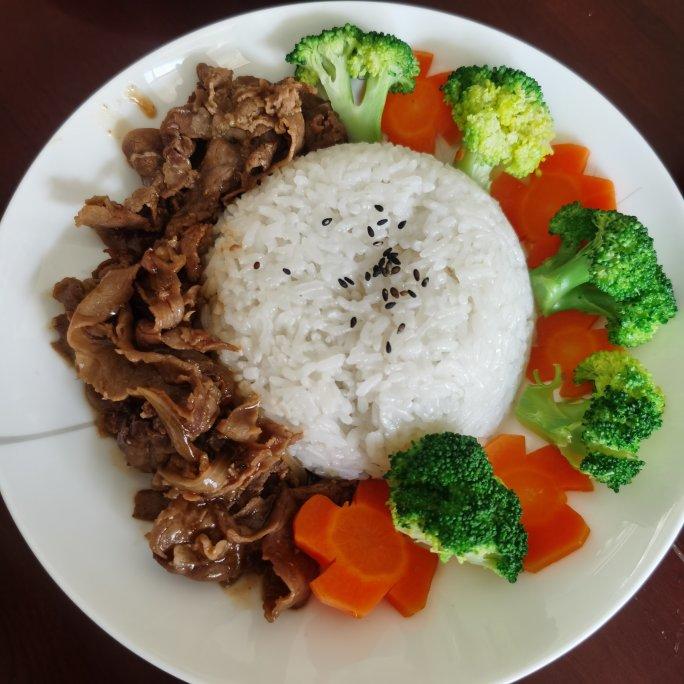 肥牛饭