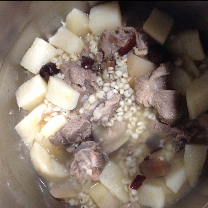 淮山薏米排骨汤