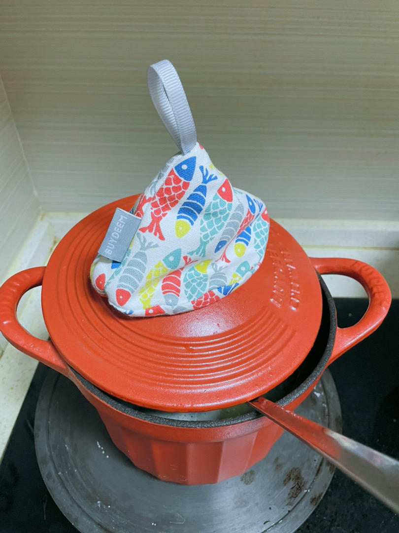 槐花丸子【3月北鼎珐琅铸铁锅食谱】