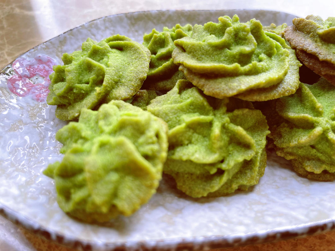 香酥碧绿的开心果曲奇