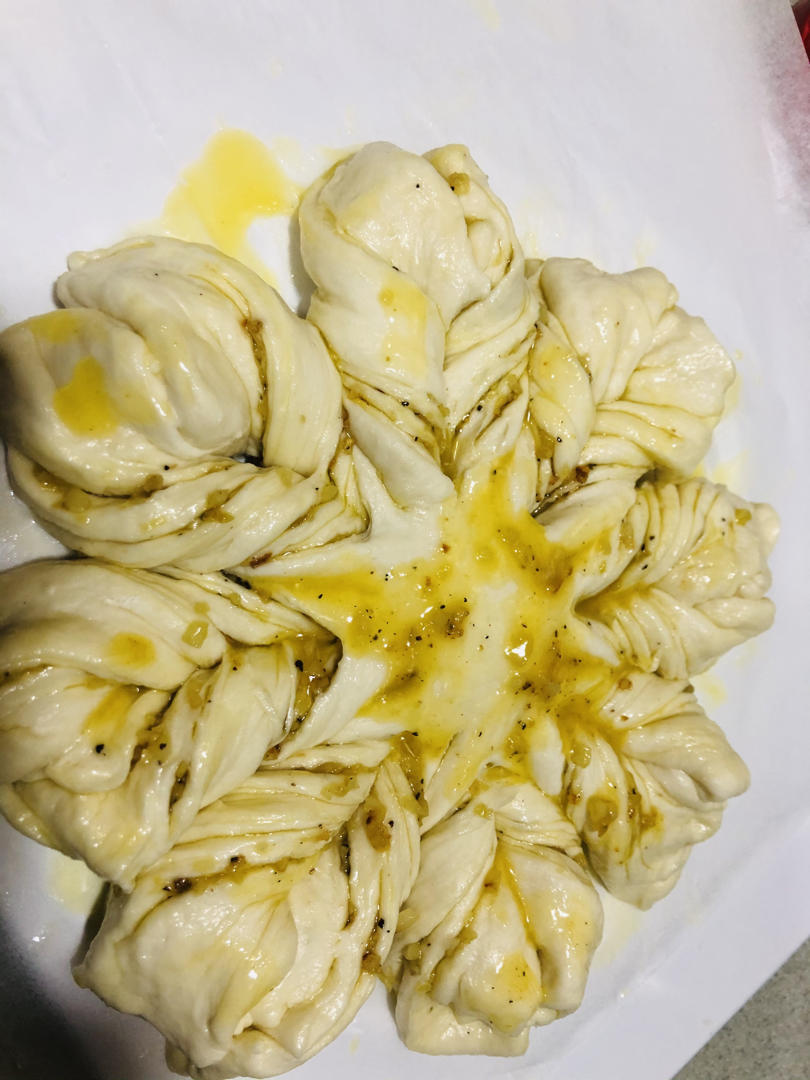 【小高姐】蒜香浓郁 造型优美 不用揉出手膜的面包