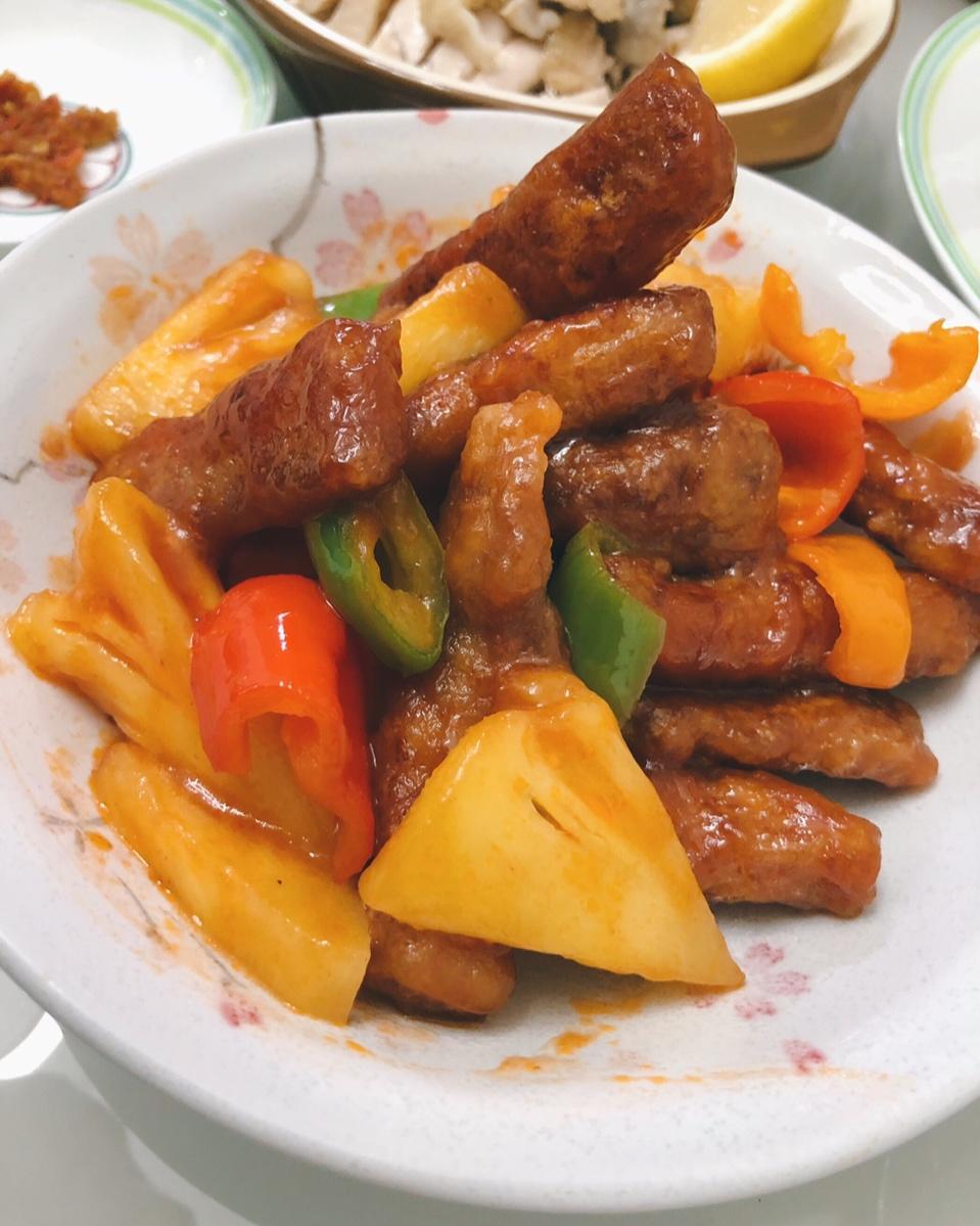 菠萝咕咾肉，咬一口不老的灵魂
