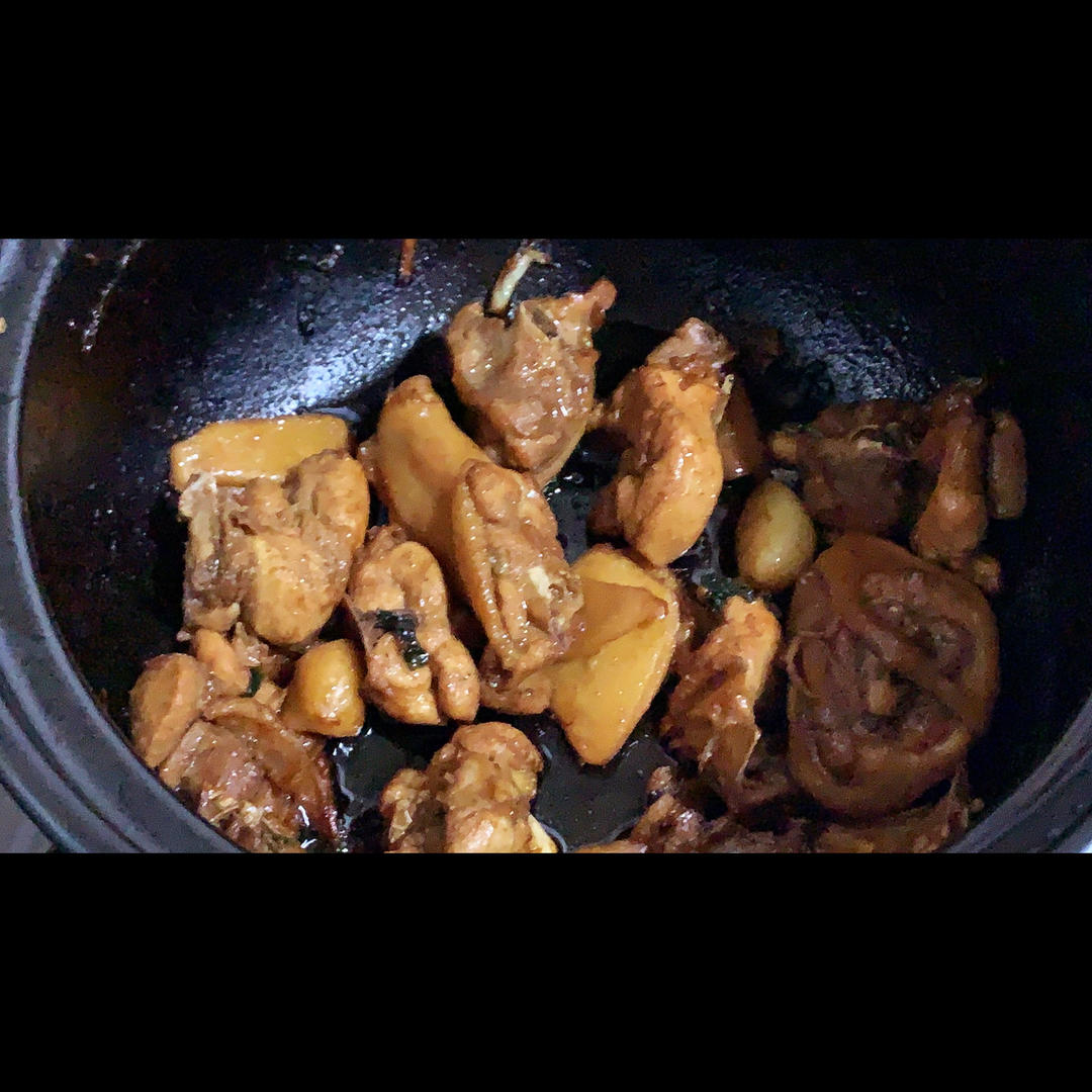 砂锅焖鸡