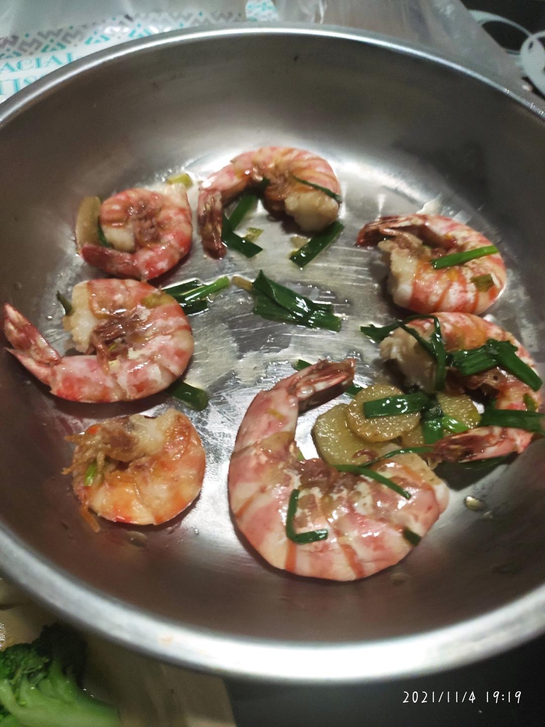 葱姜油焖九节虾