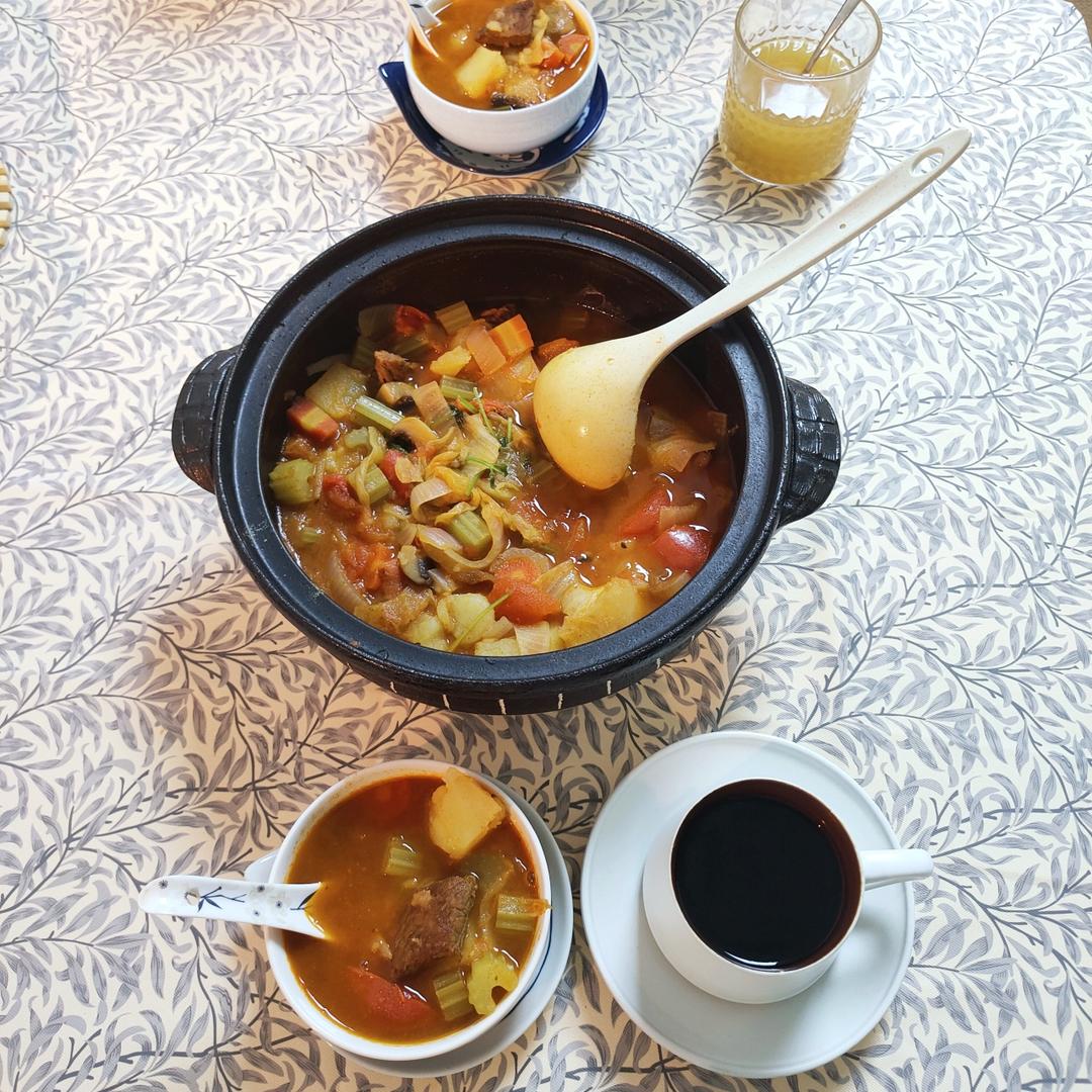 好吃到不用再去西餐厅的罗宋汤（附收汁浓郁秘技）