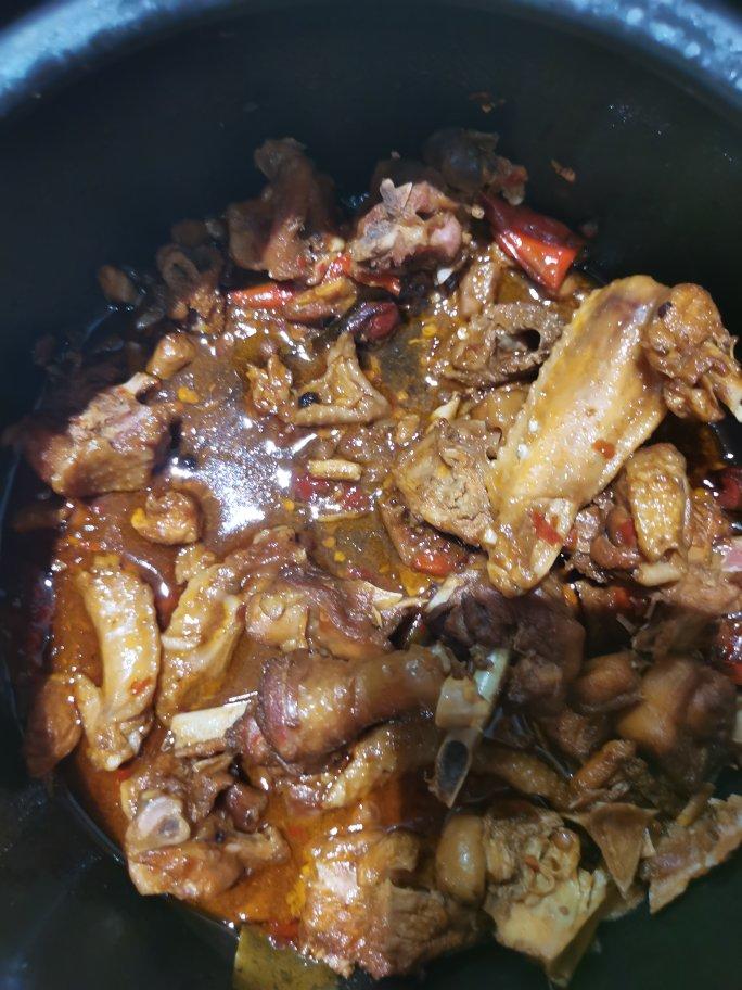 超级好吃的红烧鸡块