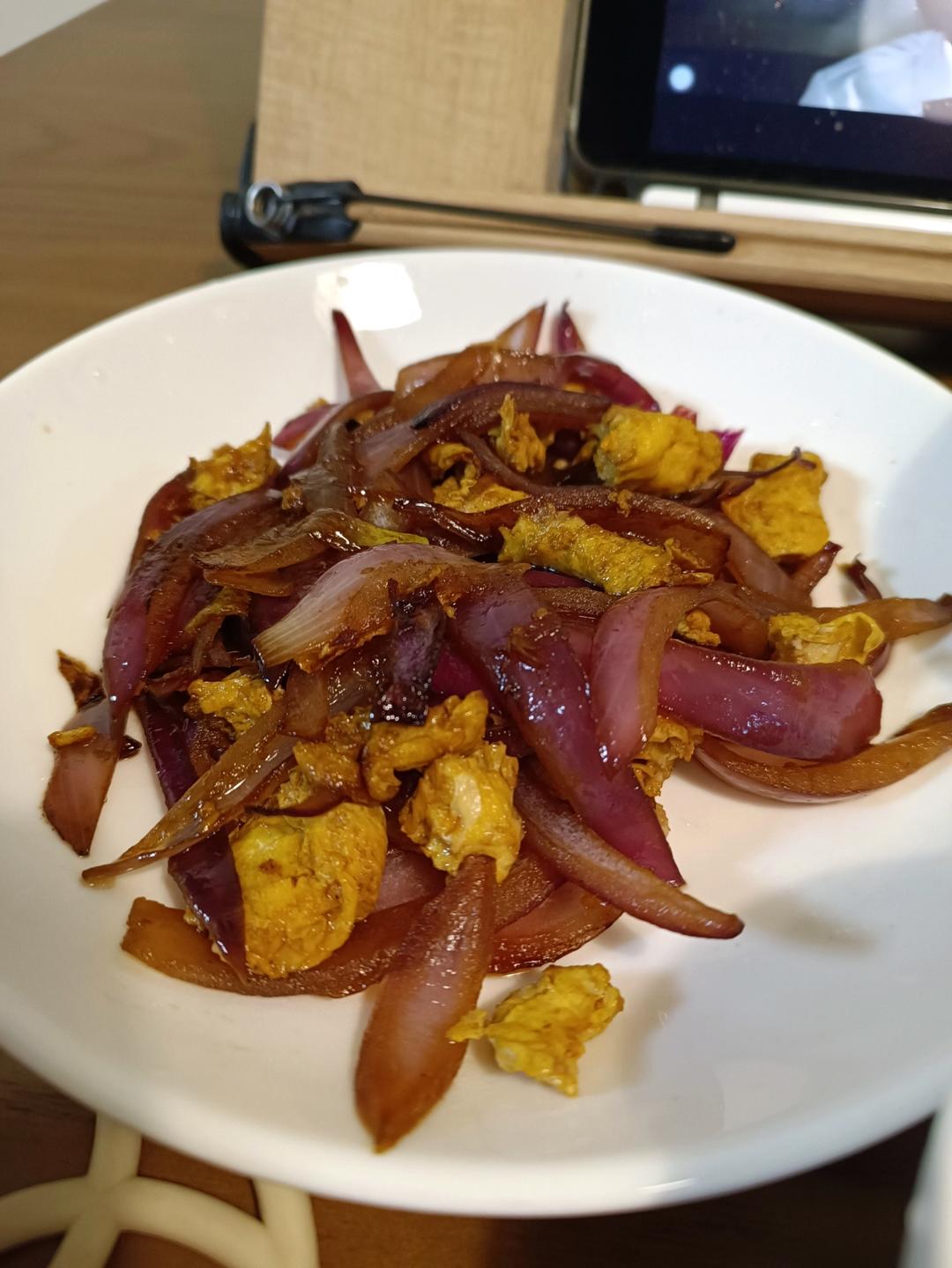 降压防癌的好食材  洋葱炒鸡蛋