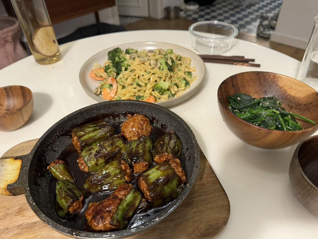 下饭菜“青椒酿肉”，香糯多汁鲜嫩下饭
