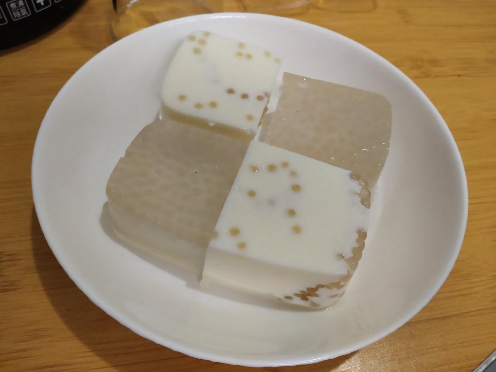 大号“布洛芬”果冻，椰汁西米冻，香甜软糯~