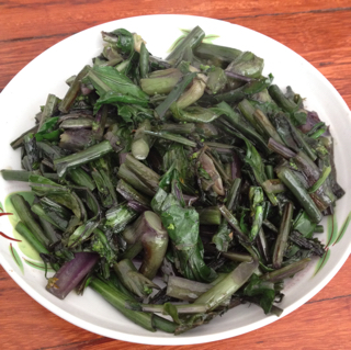 清炒红菜薹