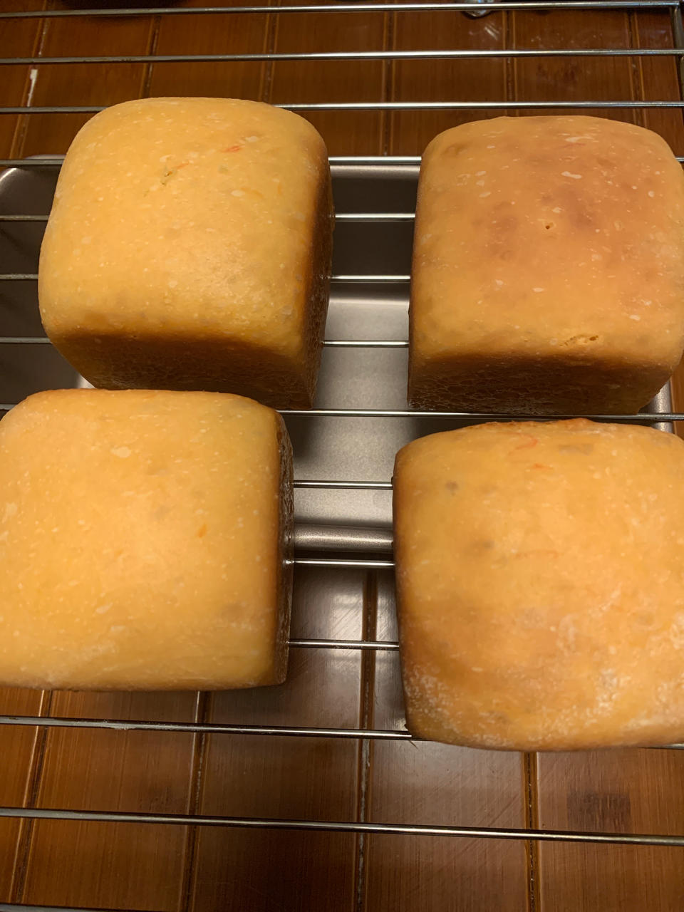 健康西红柿吐司~~粉嫩的颜色，超美