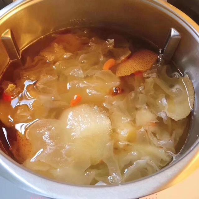 【小美版小吊梨汤的做法步骤图,怎么做好吃】范儿美食_下厨房
