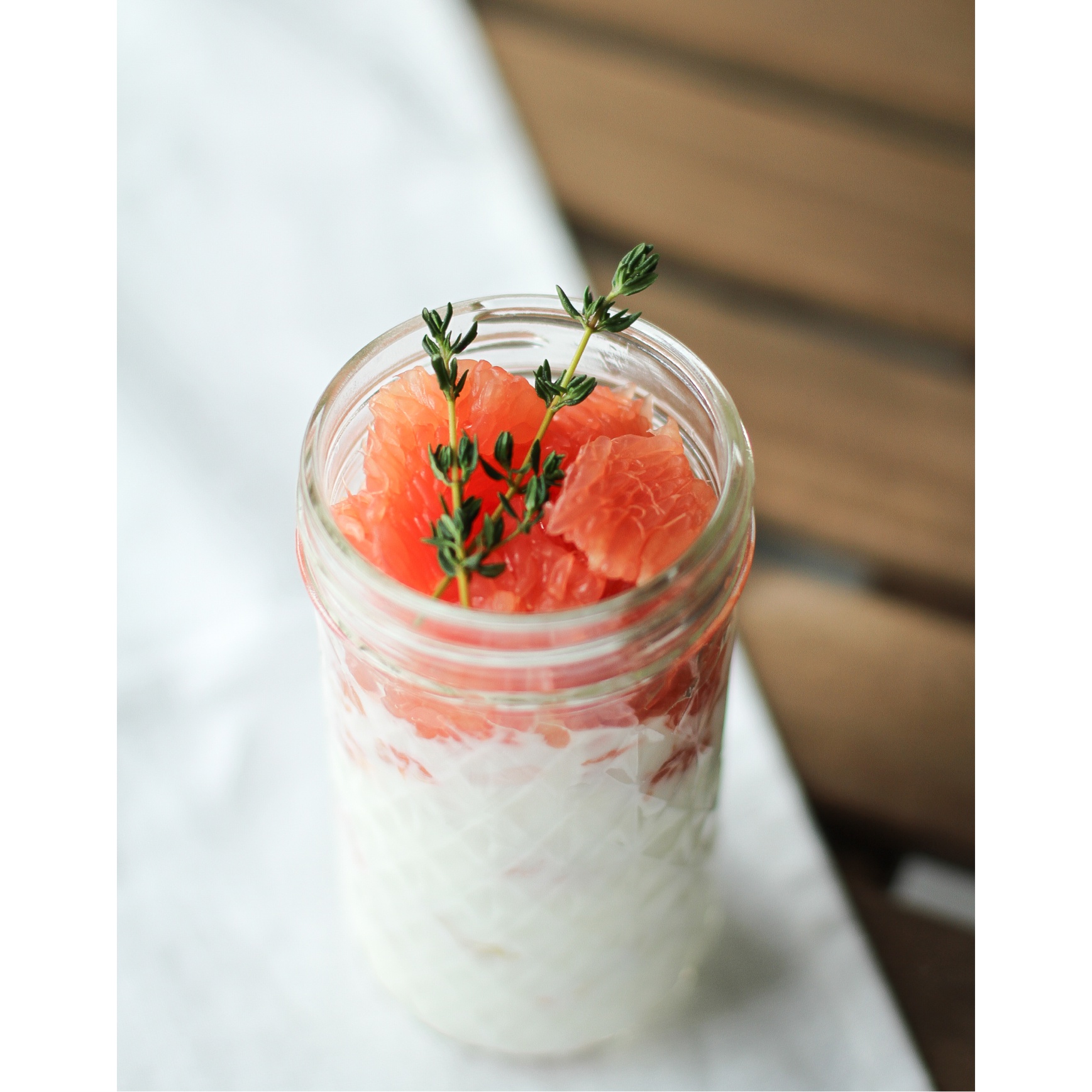 阳光下de向日葵做的西柚酸奶