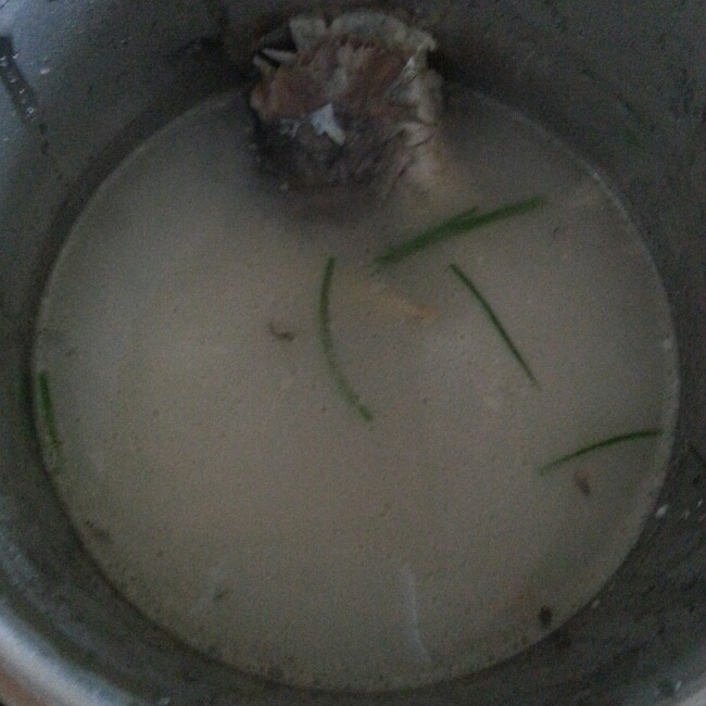 奶白鲫鱼汤