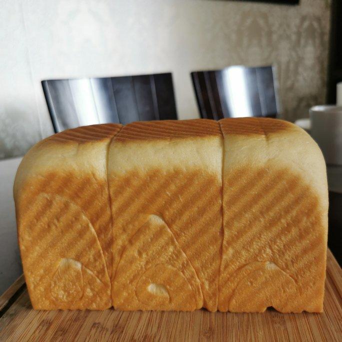 吐司，奶香手撕面包，超级香浓