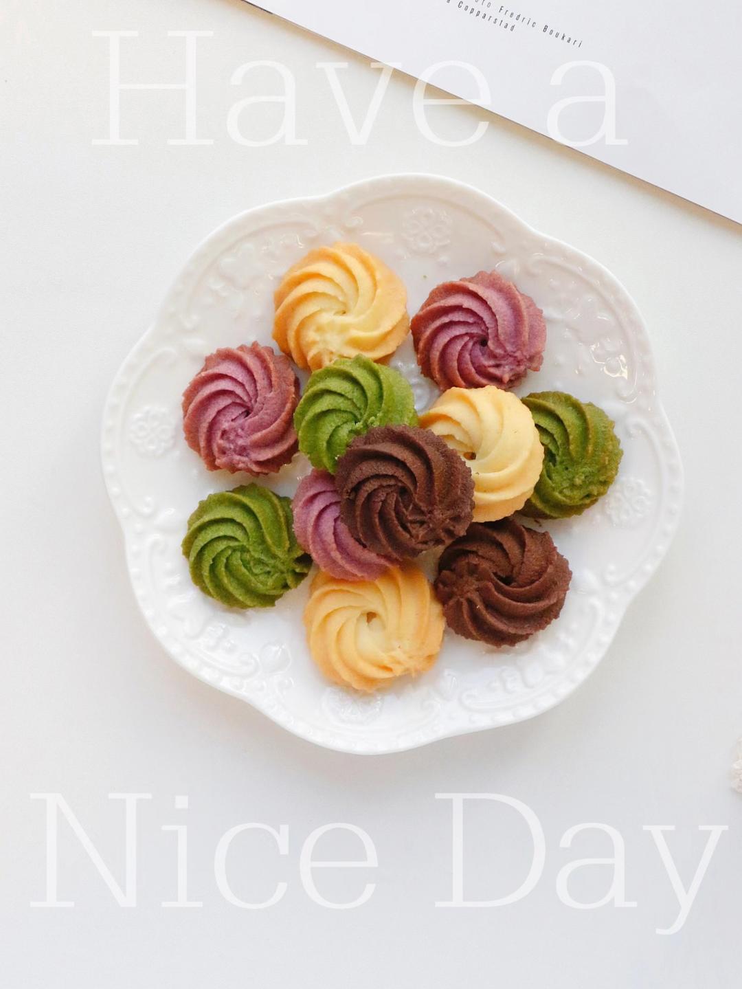 一次性轻松制作4口味曲奇，材料极简不用鸡蛋牛奶