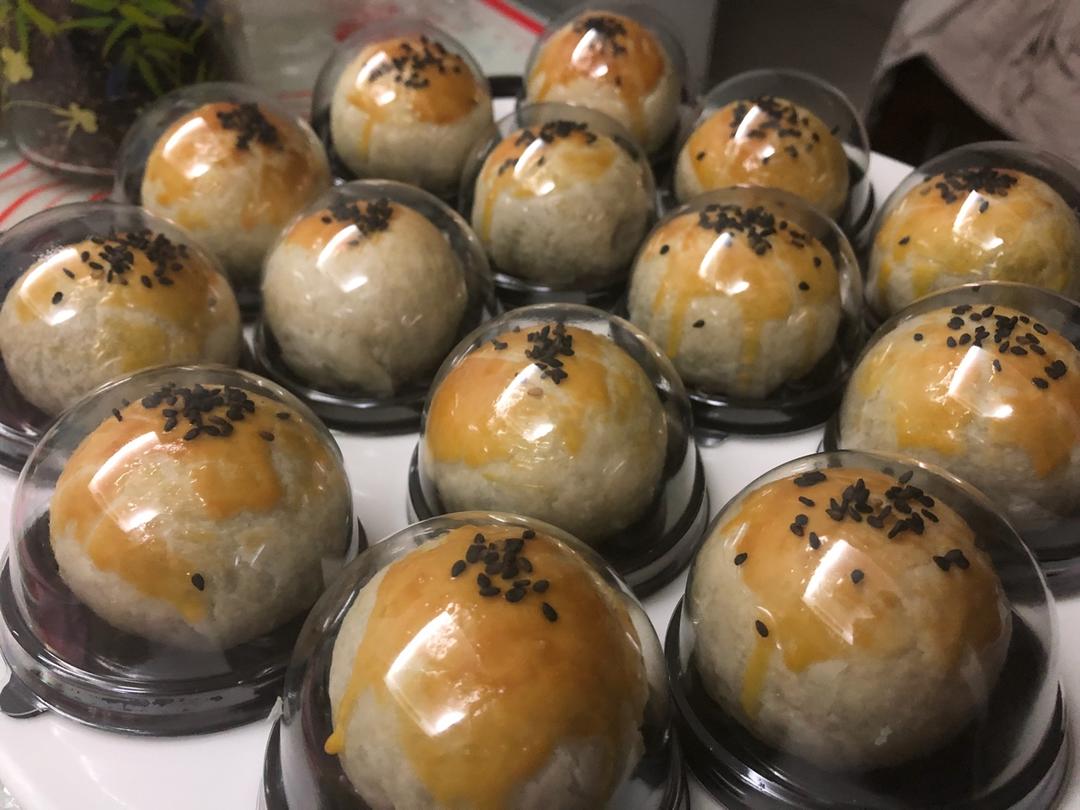 蛋黄酥