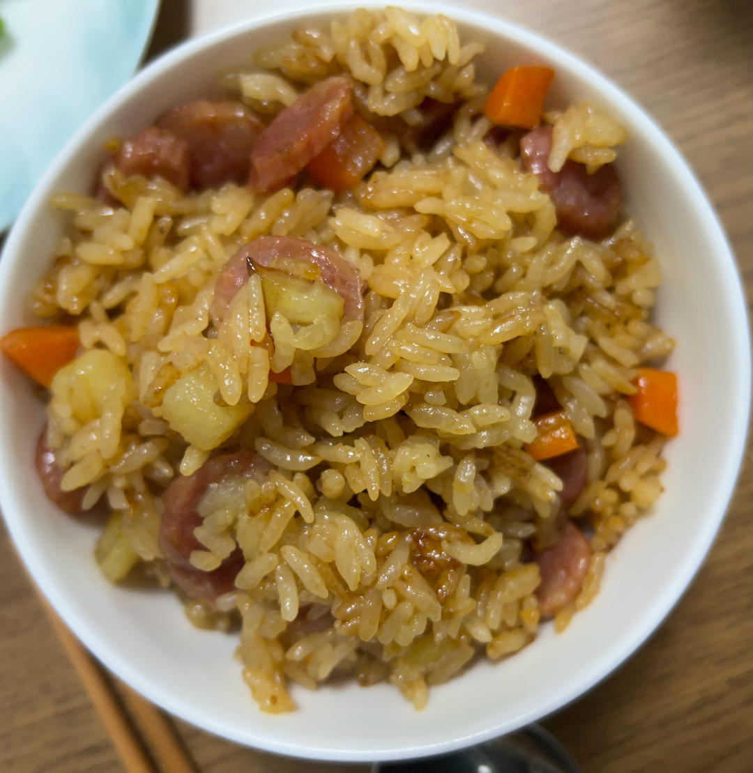 香菇腊肠土豆焖饭