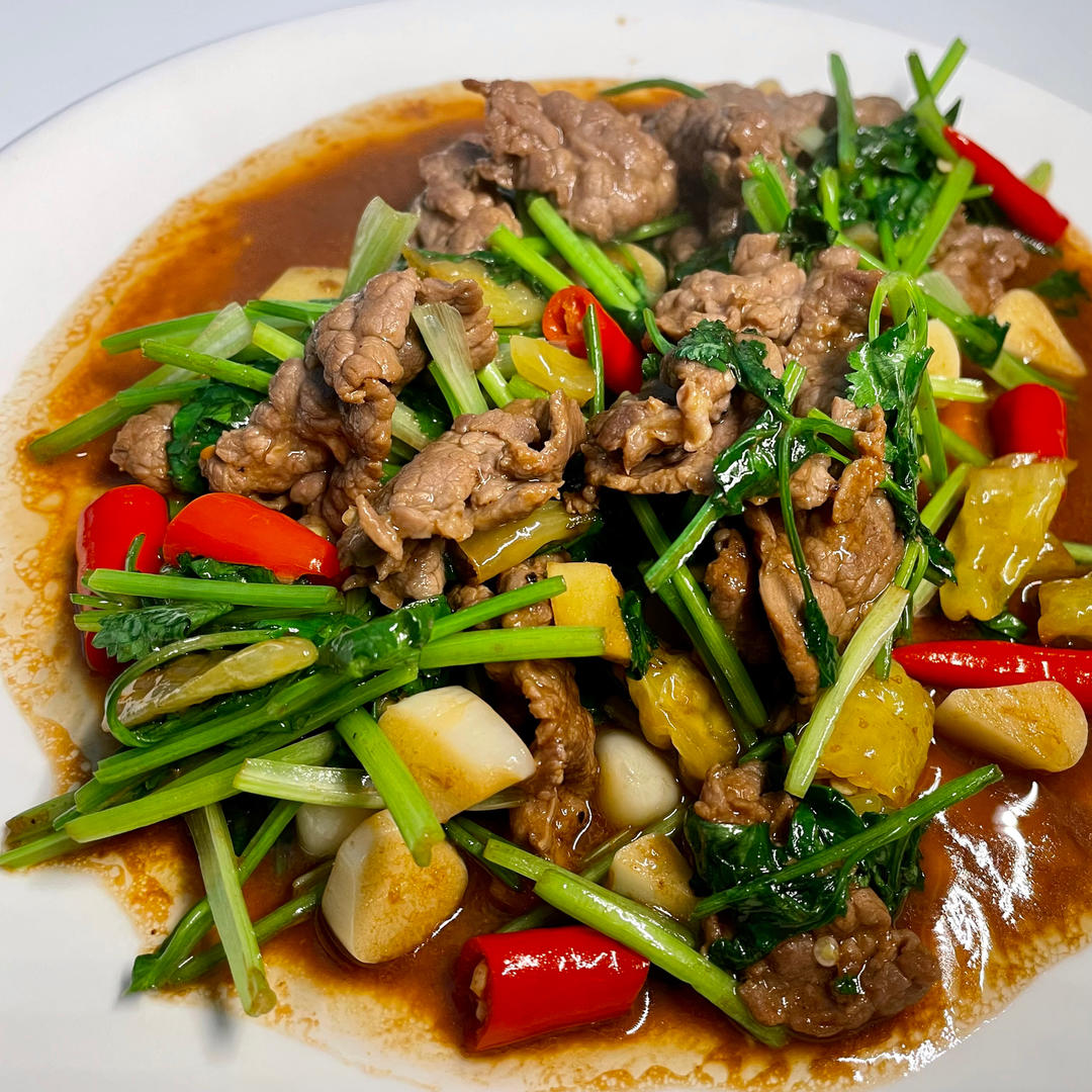 小炒黄牛肉，肉嫩味香！太好吃了简直是米饭杀手！