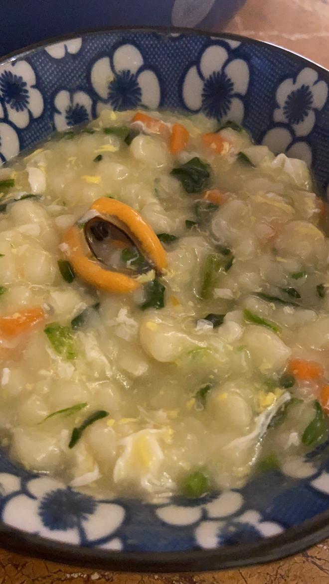 菠菜海虹疙瘩汤的做法