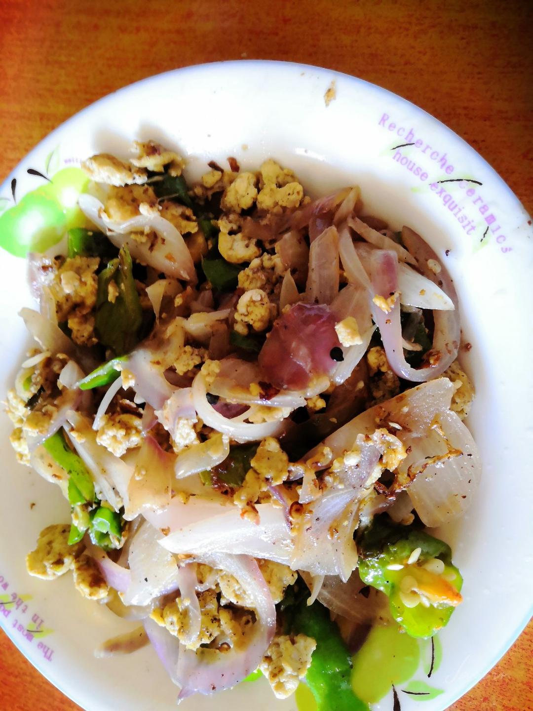 香喷喷的洋葱炒鸡蛋