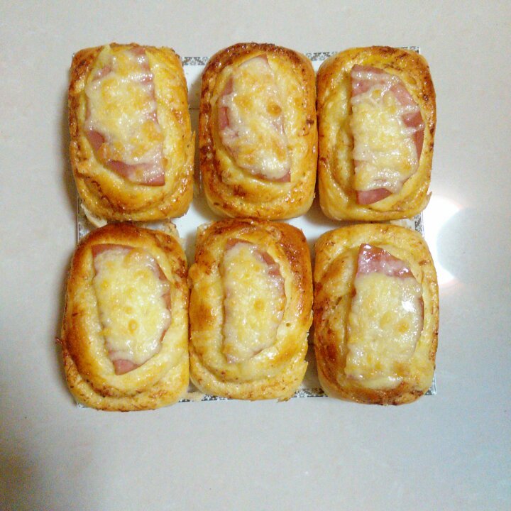 肉松火腿面包
