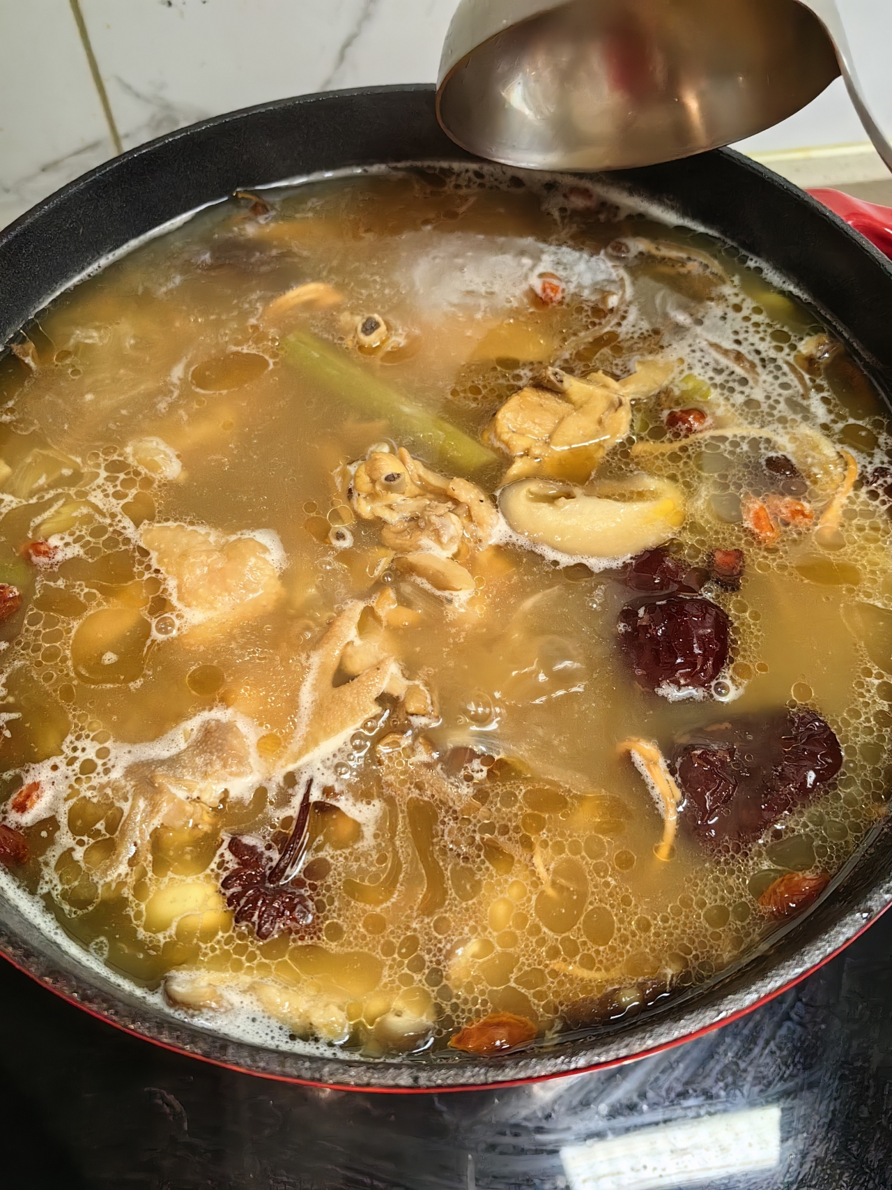 秋季养生鸡汤的做法 步骤5