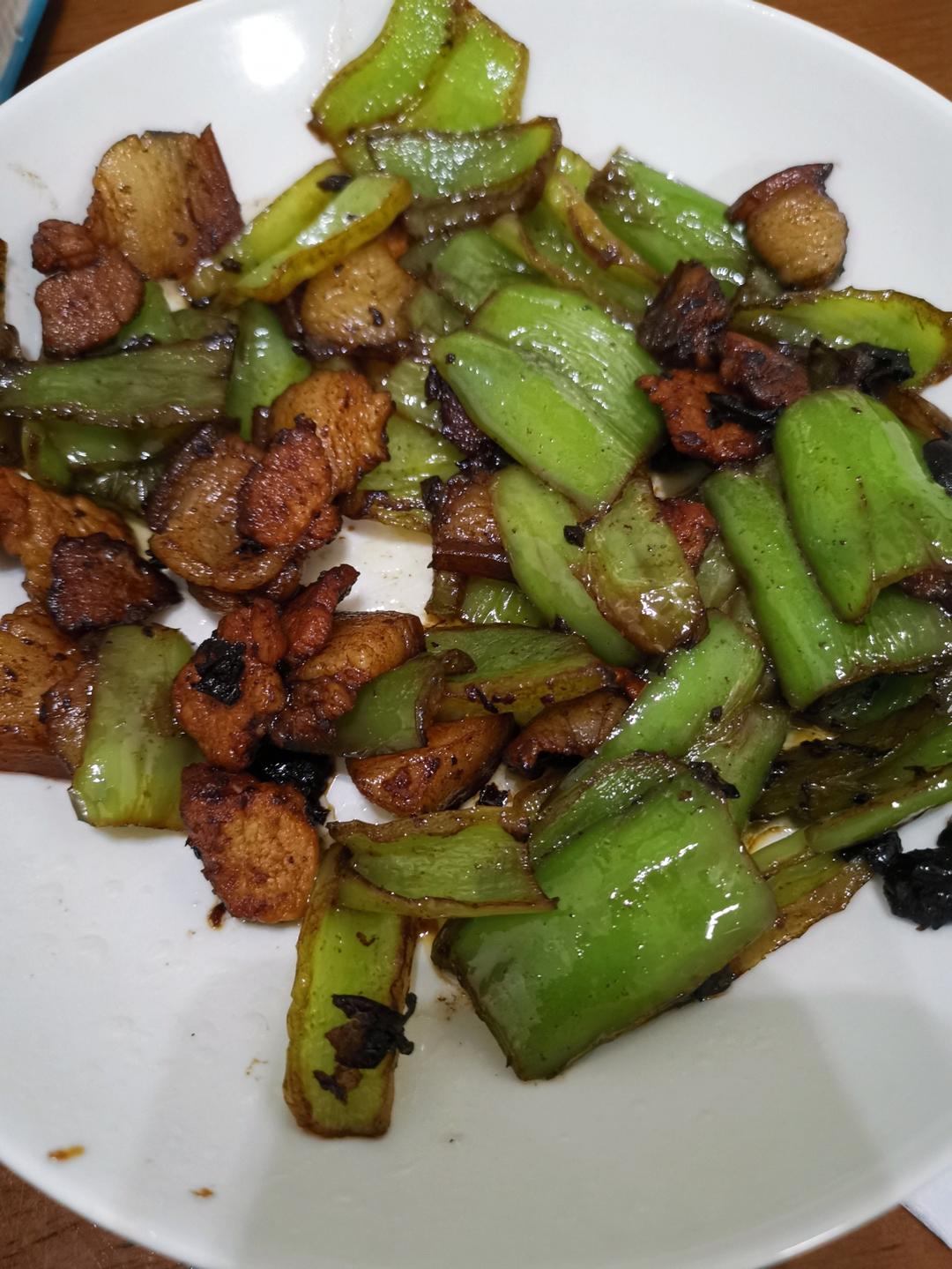 下饭神器！能让你吃三碗米饭的回锅肉
