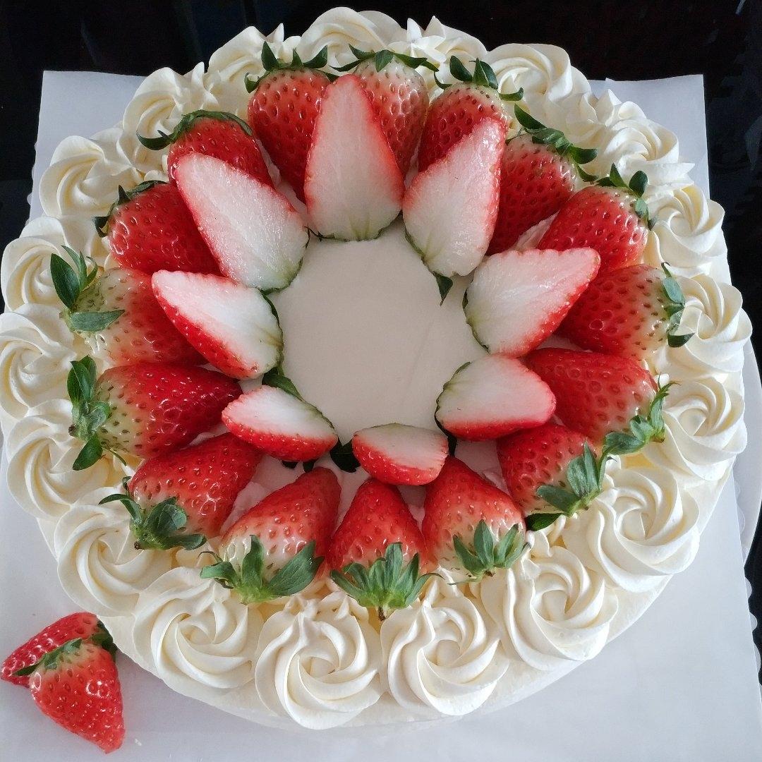 奶油生日蛋糕