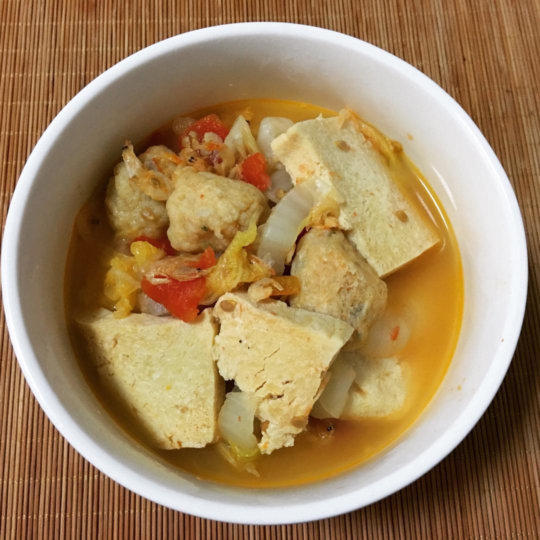番茄白菜炖豆腐泡