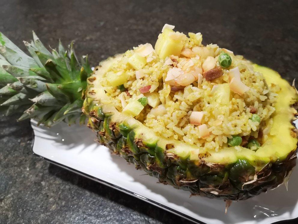 虾仁菠萝炒饭